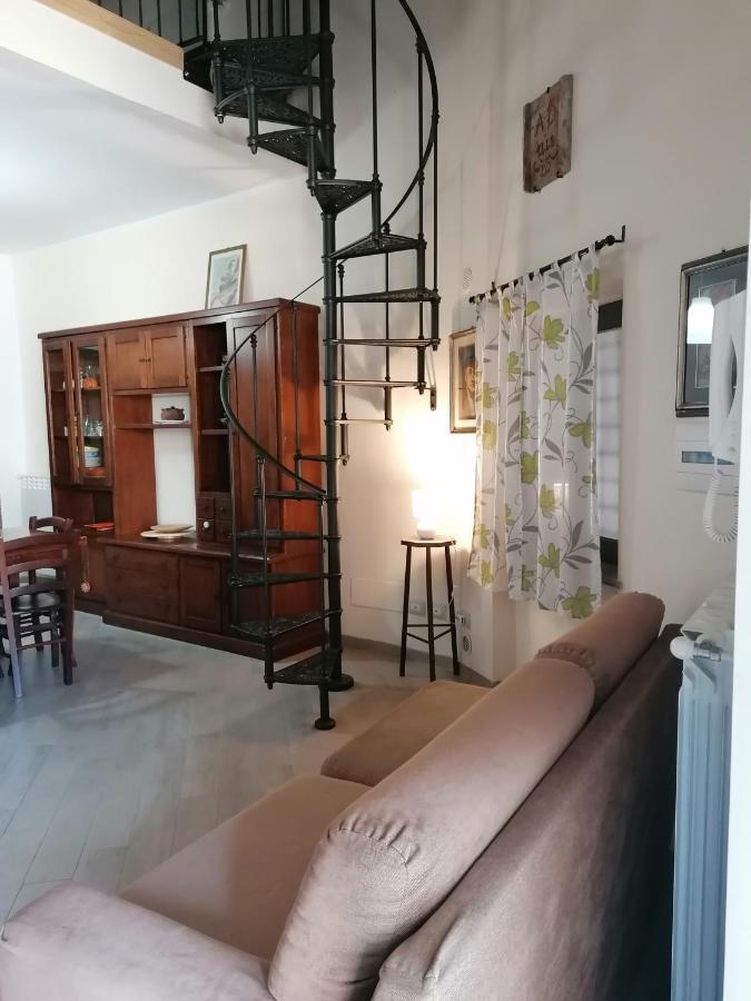 Casa Del Palazzo Del Marchese Apartment Tarquinia Bagian luar foto